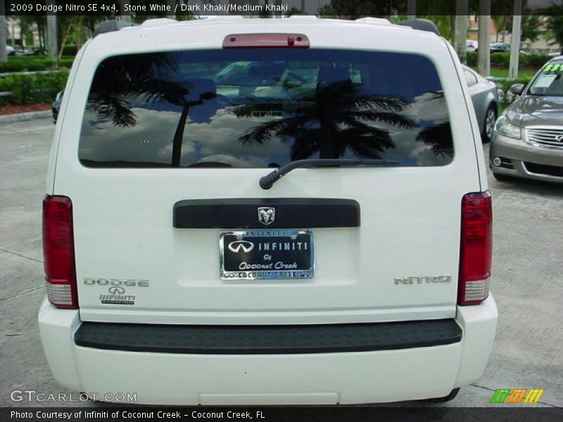 Stone White / Dark Khaki/Medium Khaki 2009 Dodge Nitro SE 4x4