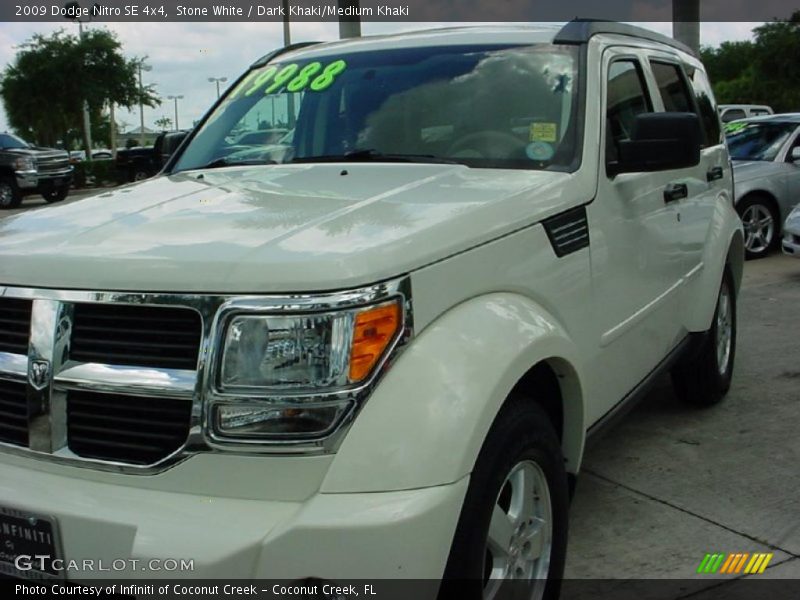 Stone White / Dark Khaki/Medium Khaki 2009 Dodge Nitro SE 4x4
