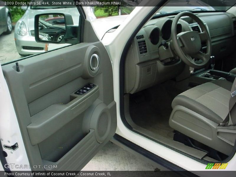 Stone White / Dark Khaki/Medium Khaki 2009 Dodge Nitro SE 4x4