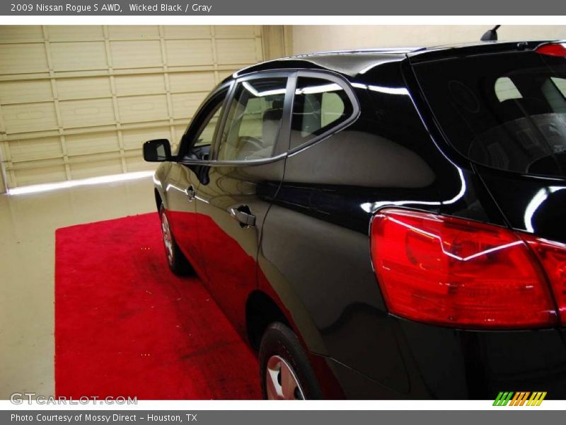Wicked Black / Gray 2009 Nissan Rogue S AWD