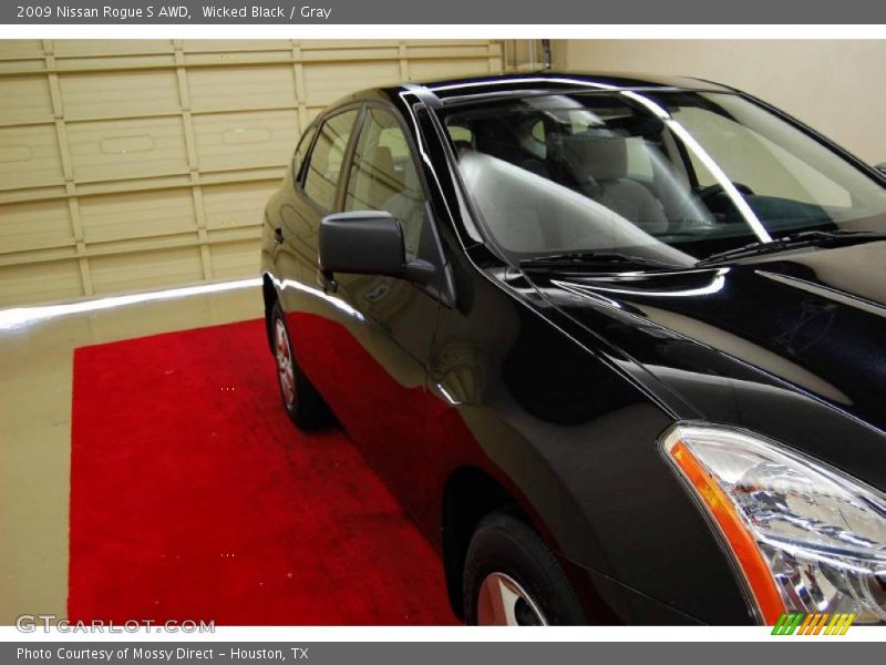 Wicked Black / Gray 2009 Nissan Rogue S AWD