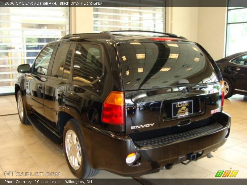 Black Onyx / Light Gray 2006 GMC Envoy Denali 4x4