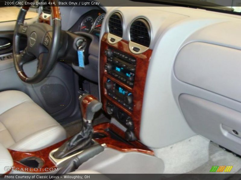 Black Onyx / Light Gray 2006 GMC Envoy Denali 4x4