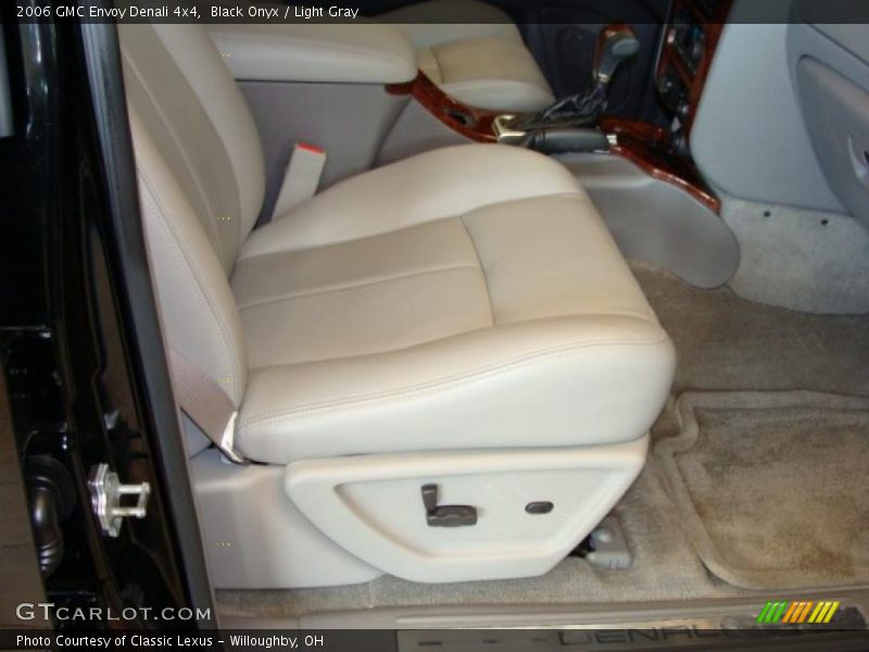 Black Onyx / Light Gray 2006 GMC Envoy Denali 4x4