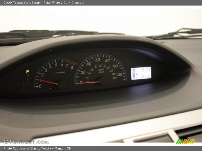 Polar White / Dark Charcoal 2009 Toyota Yaris Sedan