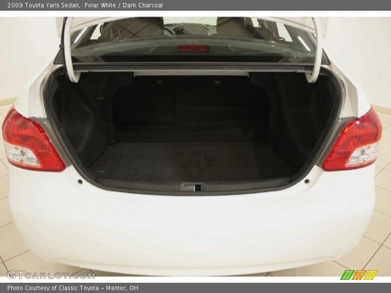 Polar White / Dark Charcoal 2009 Toyota Yaris Sedan