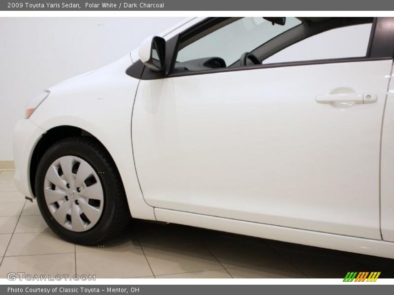 Polar White / Dark Charcoal 2009 Toyota Yaris Sedan