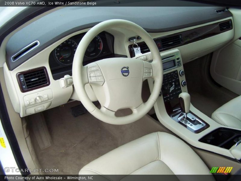 Ice White / Sandstone Beige 2008 Volvo XC70 AWD