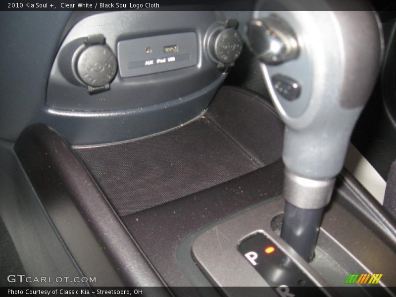 Clear White / Black Soul Logo Cloth 2010 Kia Soul +