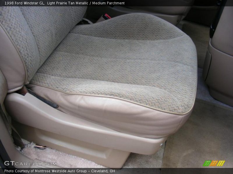 Light Prairie Tan Metallic / Medium Parchment 1998 Ford Windstar GL