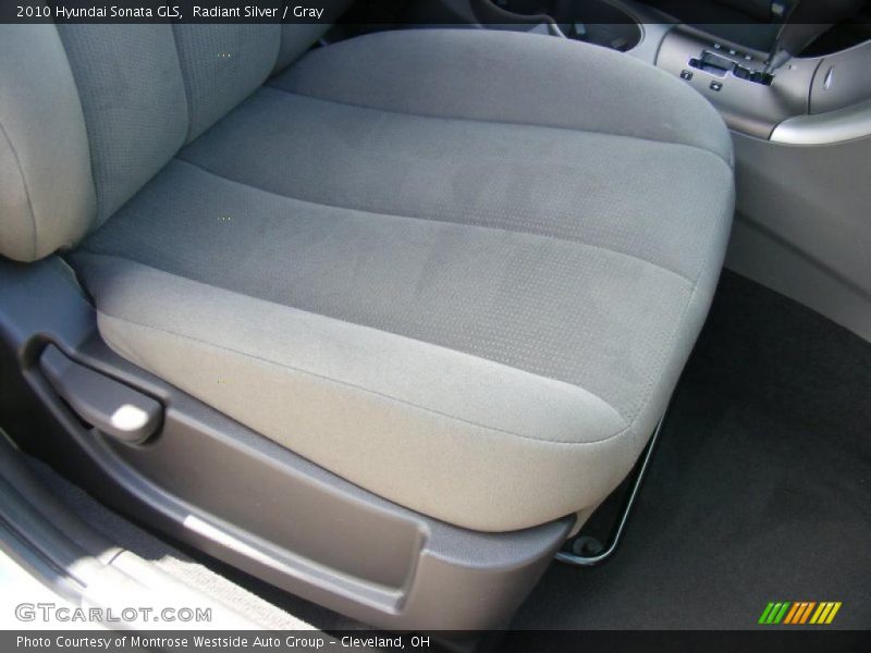 Radiant Silver / Gray 2010 Hyundai Sonata GLS