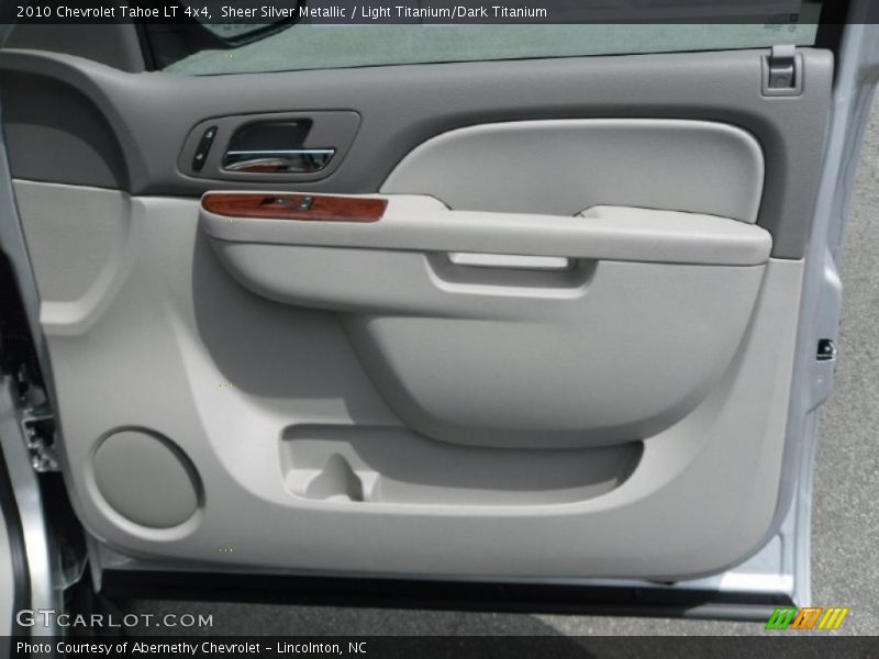 Sheer Silver Metallic / Light Titanium/Dark Titanium 2010 Chevrolet Tahoe LT 4x4