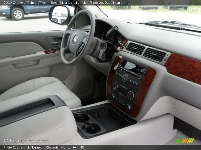 Sheer Silver Metallic / Light Titanium/Dark Titanium 2010 Chevrolet Tahoe LT 4x4