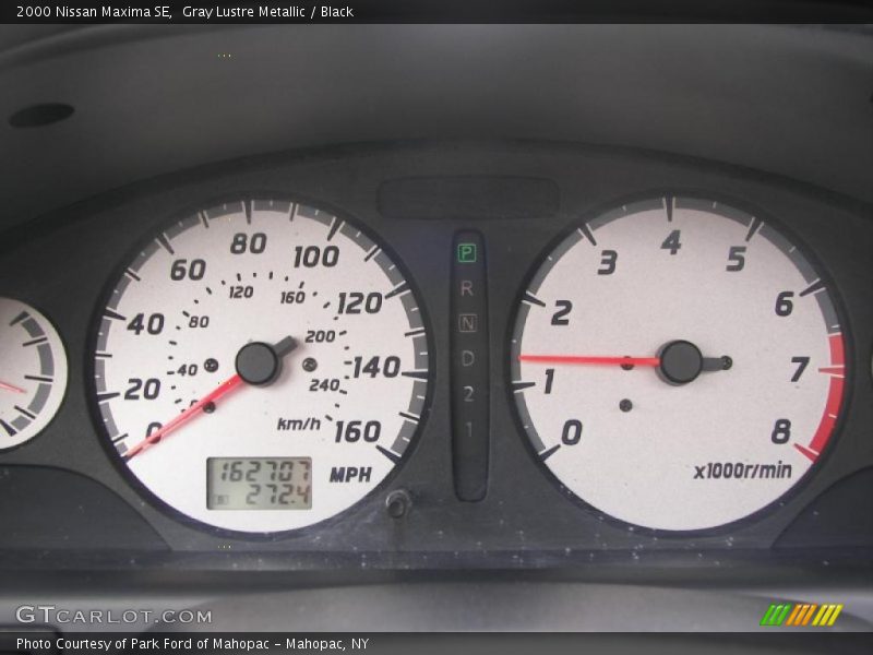 Gray Lustre Metallic / Black 2000 Nissan Maxima SE