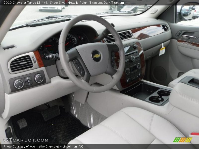 Sheer Silver Metallic / Light Titanium/Dark Titanium 2010 Chevrolet Tahoe LT 4x4