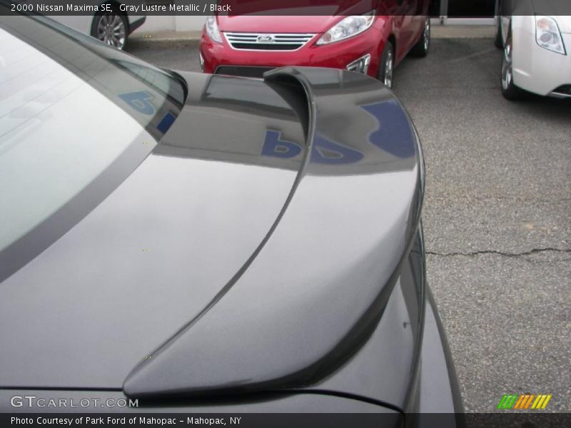 Gray Lustre Metallic / Black 2000 Nissan Maxima SE