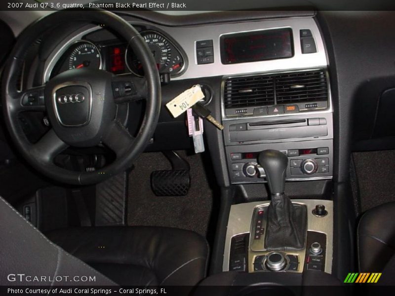 Phantom Black Pearl Effect / Black 2007 Audi Q7 3.6 quattro