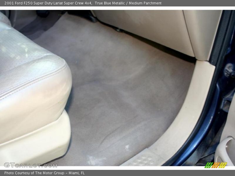 True Blue Metallic / Medium Parchment 2001 Ford F250 Super Duty Lariat Super Crew 4x4