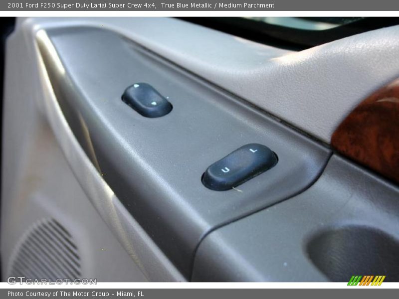 True Blue Metallic / Medium Parchment 2001 Ford F250 Super Duty Lariat Super Crew 4x4