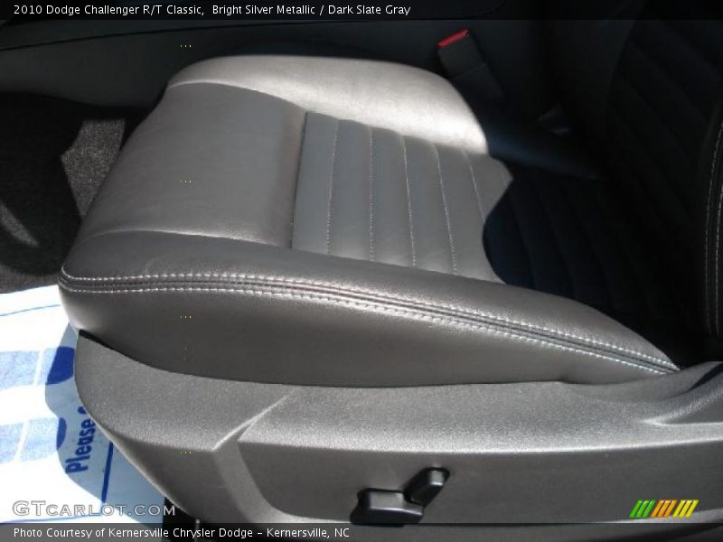 Bright Silver Metallic / Dark Slate Gray 2010 Dodge Challenger R/T Classic