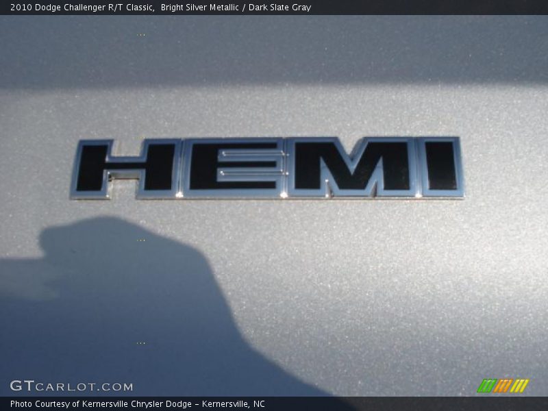 Bright Silver Metallic / Dark Slate Gray 2010 Dodge Challenger R/T Classic