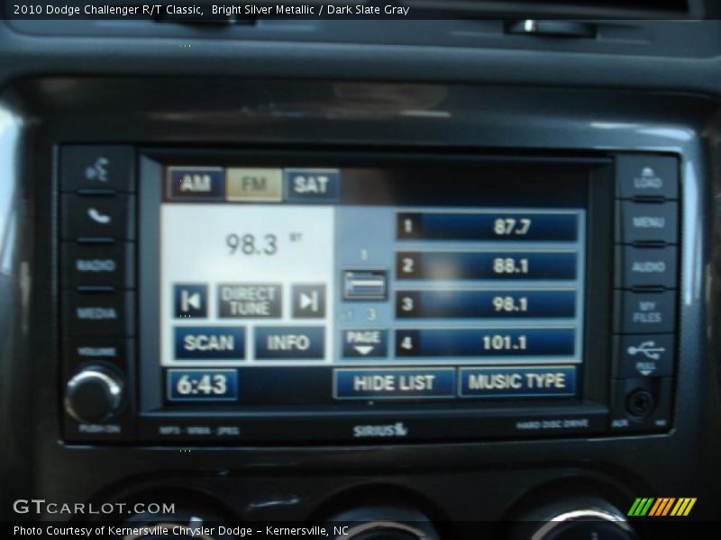 Bright Silver Metallic / Dark Slate Gray 2010 Dodge Challenger R/T Classic