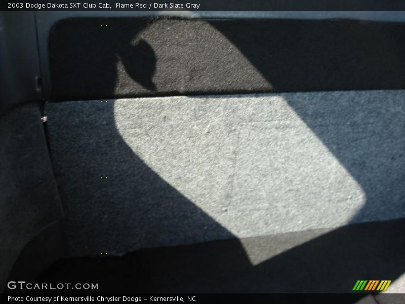 Flame Red / Dark Slate Gray 2003 Dodge Dakota SXT Club Cab