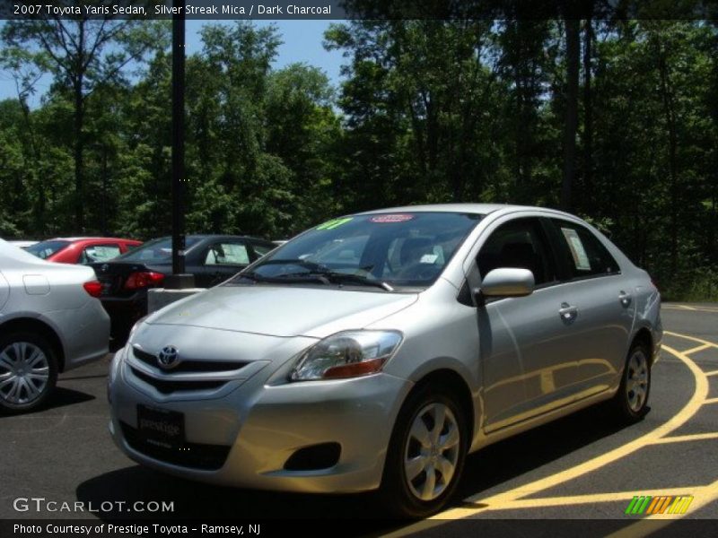 Silver Streak Mica / Dark Charcoal 2007 Toyota Yaris Sedan