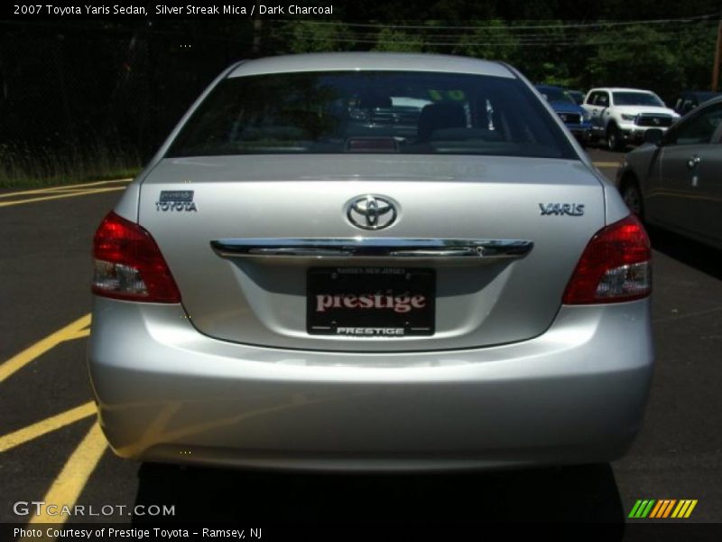 Silver Streak Mica / Dark Charcoal 2007 Toyota Yaris Sedan