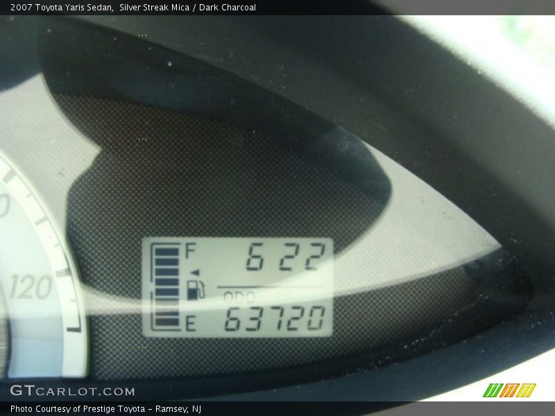 Silver Streak Mica / Dark Charcoal 2007 Toyota Yaris Sedan