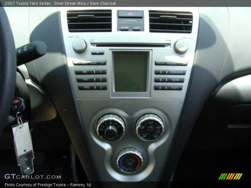 Silver Streak Mica / Dark Charcoal 2007 Toyota Yaris Sedan
