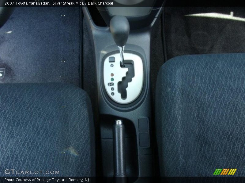 Silver Streak Mica / Dark Charcoal 2007 Toyota Yaris Sedan
