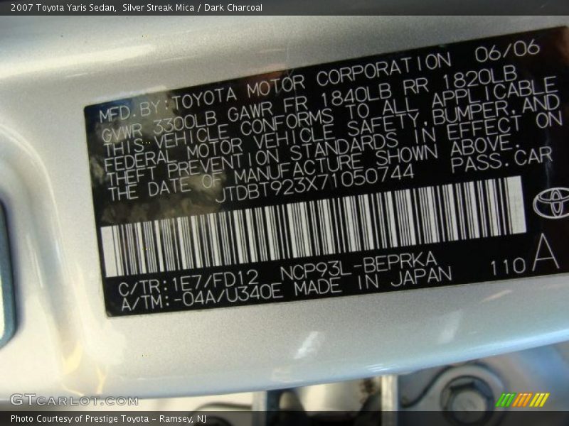 Silver Streak Mica / Dark Charcoal 2007 Toyota Yaris Sedan