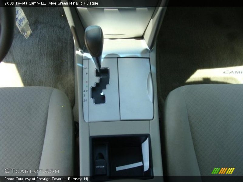 Aloe Green Metallic / Bisque 2009 Toyota Camry LE