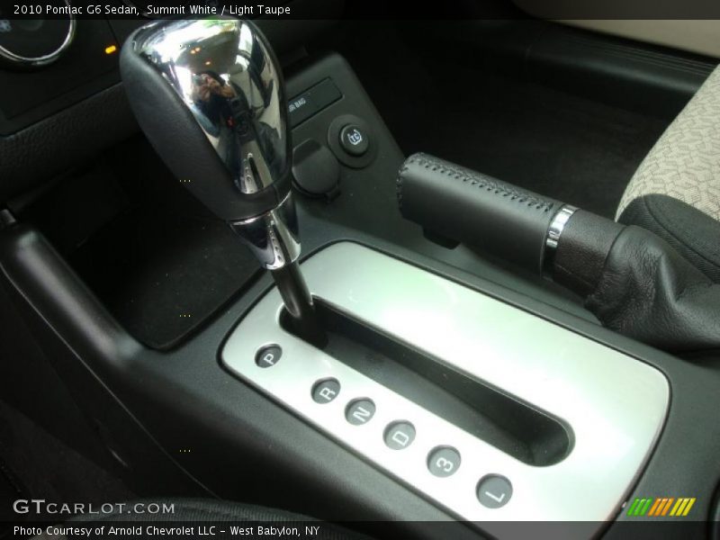 Summit White / Light Taupe 2010 Pontiac G6 Sedan