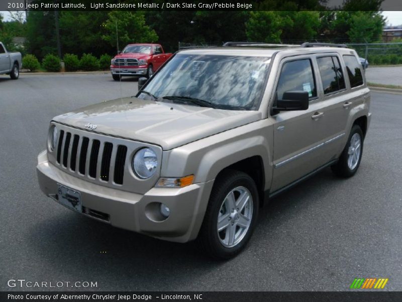 Light Sandstone Metallic / Dark Slate Gray/Pebble Beige 2010 Jeep Patriot Latitude