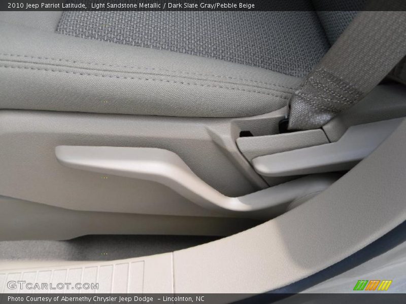 Light Sandstone Metallic / Dark Slate Gray/Pebble Beige 2010 Jeep Patriot Latitude