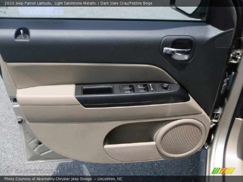 Light Sandstone Metallic / Dark Slate Gray/Pebble Beige 2010 Jeep Patriot Latitude