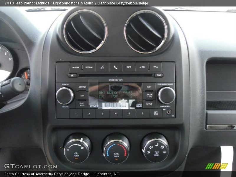 Light Sandstone Metallic / Dark Slate Gray/Pebble Beige 2010 Jeep Patriot Latitude