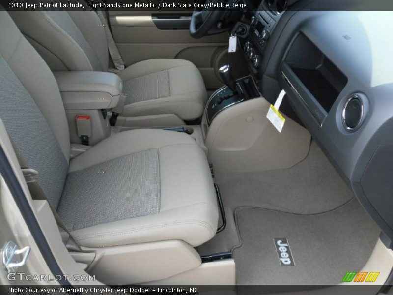 Light Sandstone Metallic / Dark Slate Gray/Pebble Beige 2010 Jeep Patriot Latitude