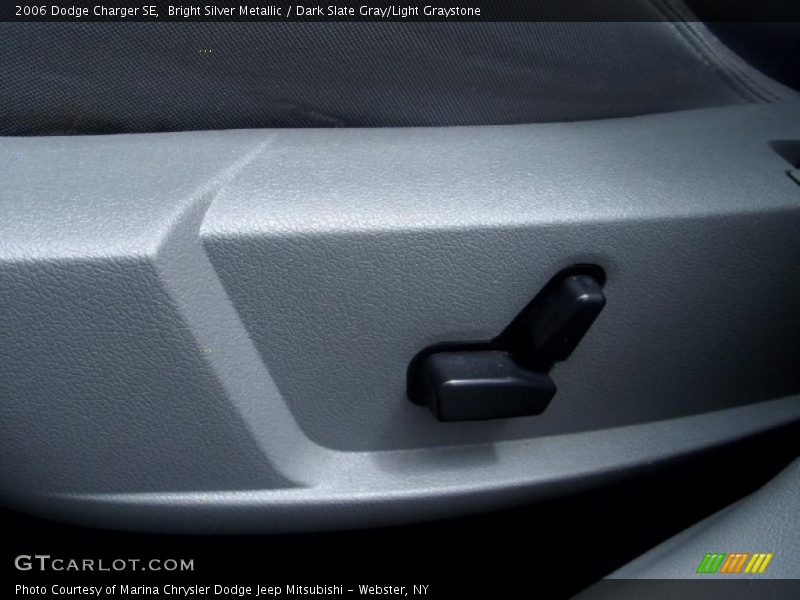 Bright Silver Metallic / Dark Slate Gray/Light Graystone 2006 Dodge Charger SE