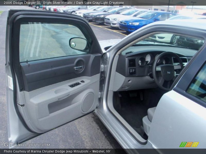 Bright Silver Metallic / Dark Slate Gray/Light Graystone 2006 Dodge Charger SE