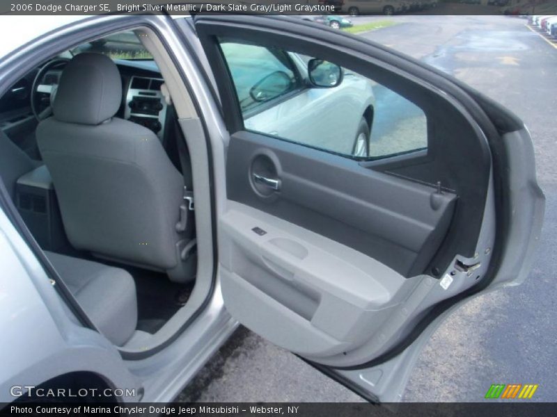 Bright Silver Metallic / Dark Slate Gray/Light Graystone 2006 Dodge Charger SE