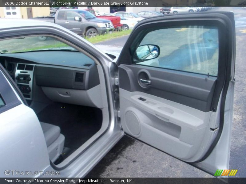 Bright Silver Metallic / Dark Slate Gray/Light Graystone 2006 Dodge Charger SE