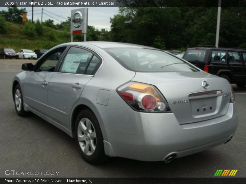 Radiant Silver Metallic / Charcoal 2009 Nissan Altima 2.5 SL