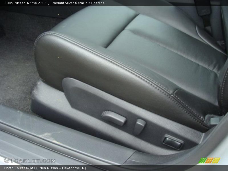 Radiant Silver Metallic / Charcoal 2009 Nissan Altima 2.5 SL