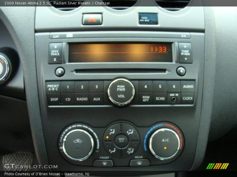 Radiant Silver Metallic / Charcoal 2009 Nissan Altima 2.5 SL