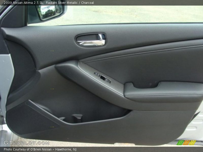 Radiant Silver Metallic / Charcoal 2009 Nissan Altima 2.5 SL