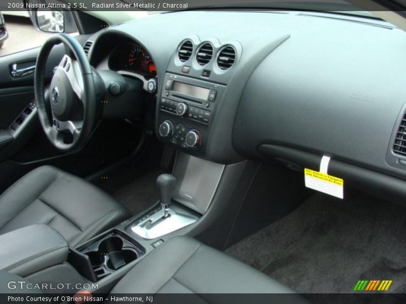 Radiant Silver Metallic / Charcoal 2009 Nissan Altima 2.5 SL
