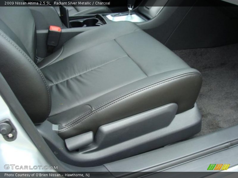 Radiant Silver Metallic / Charcoal 2009 Nissan Altima 2.5 SL